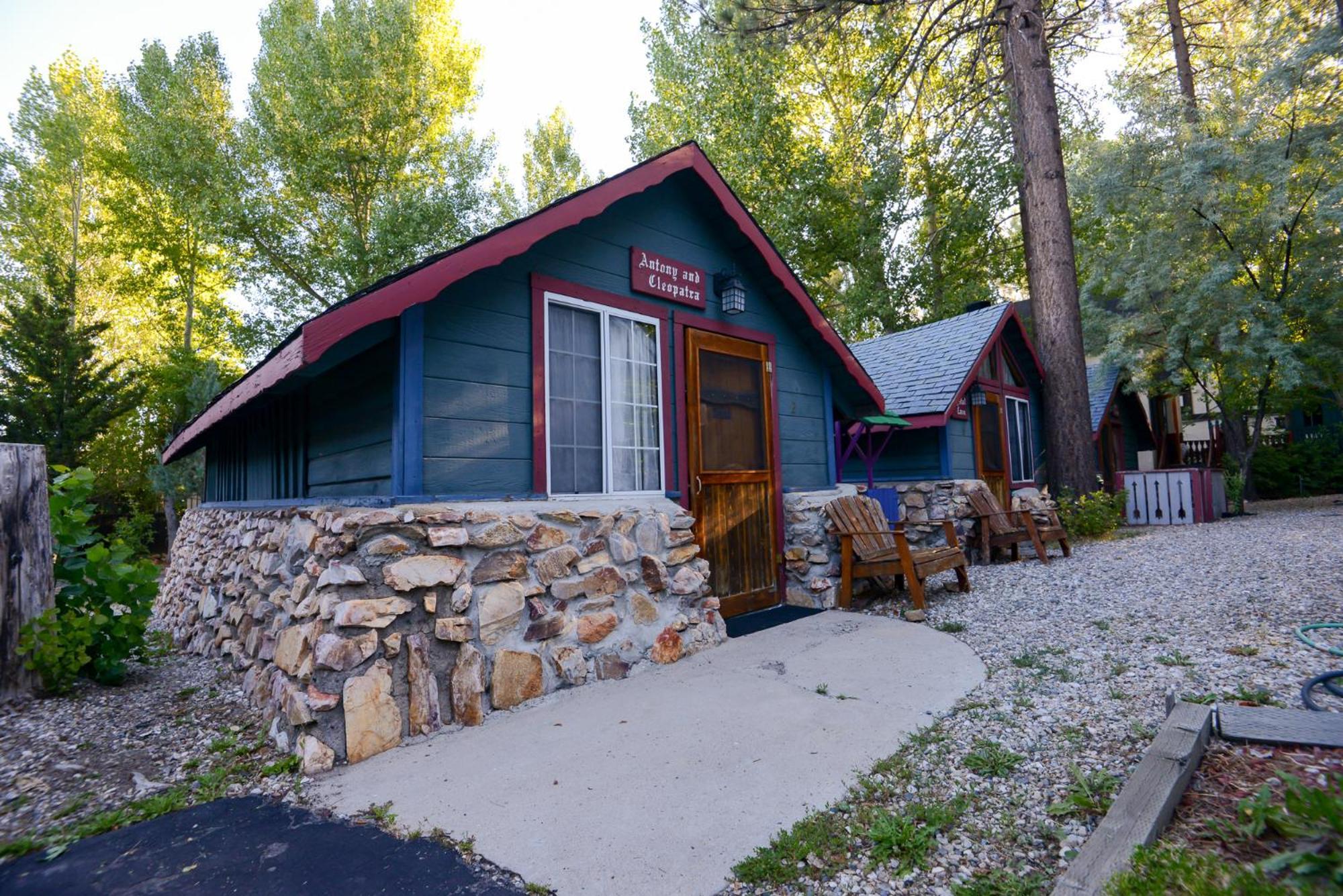Castle Wood Theme Cottages- Couples Only Big Bear Lake Exterior foto